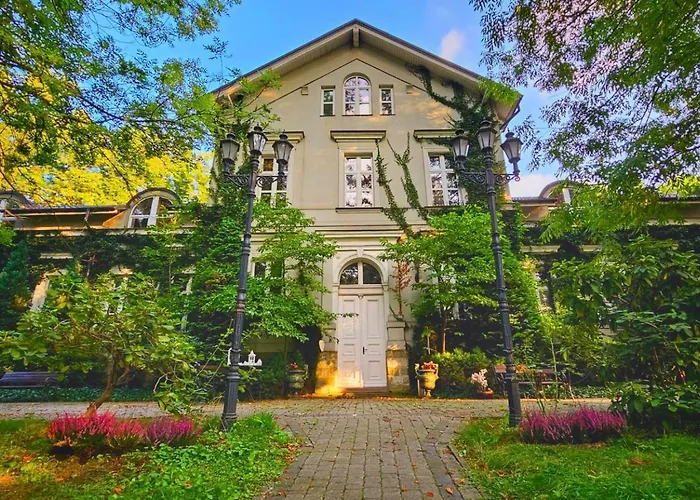 Kasztanowy Dwor