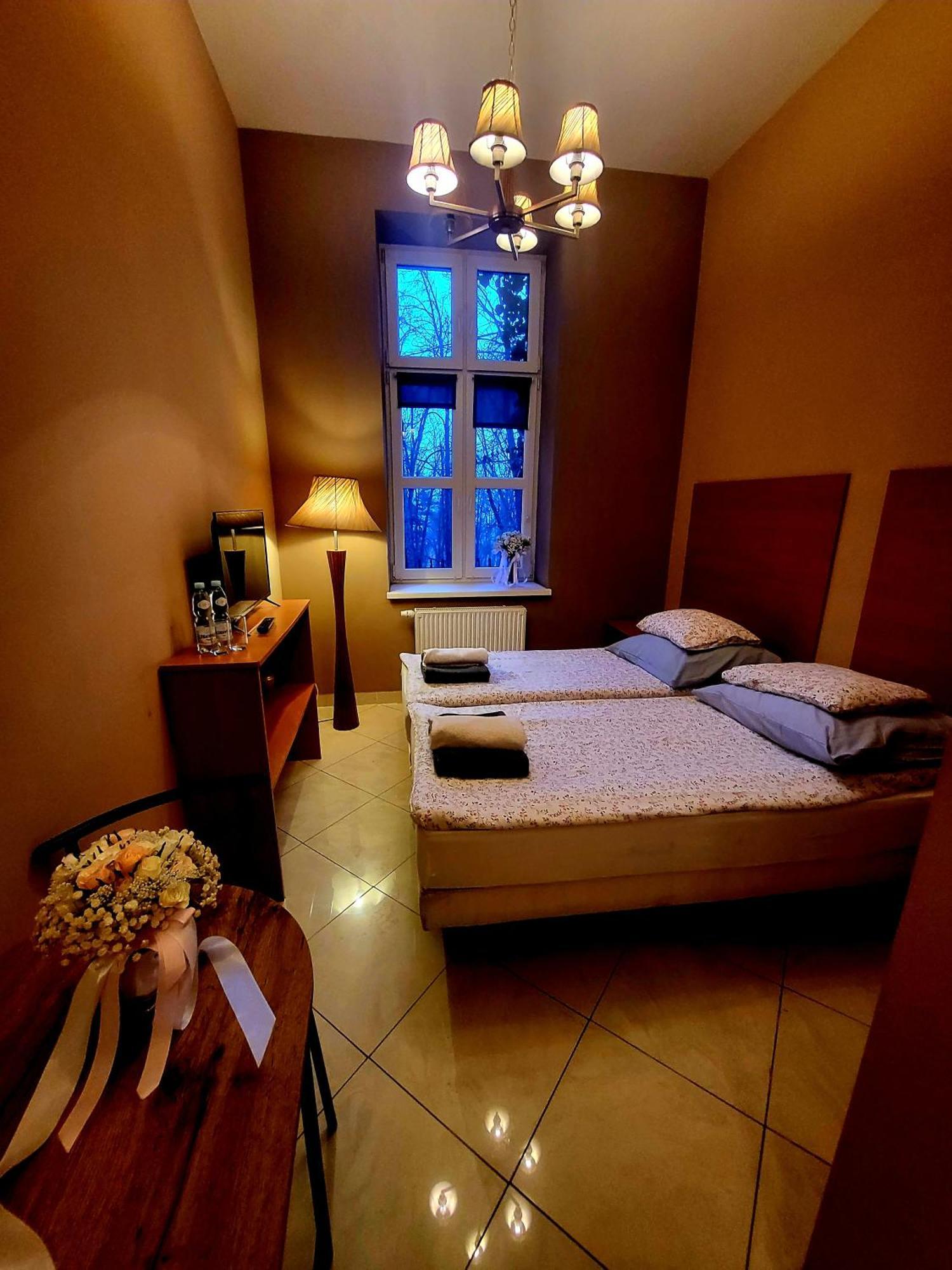Hotel Kasztanowy Dwor *